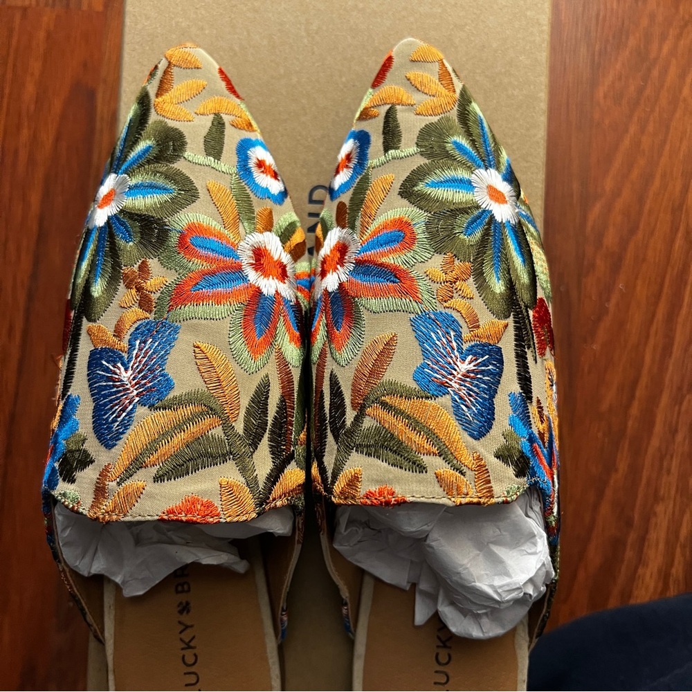 Lucky Brand Blythh Slide 7